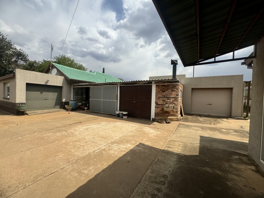 3 Bedroom Property for Sale in Stilfontein Ext 4 North West